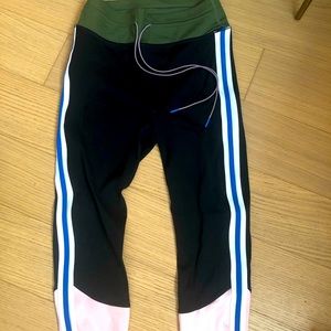 Upside Crop Legging Sz AU S!